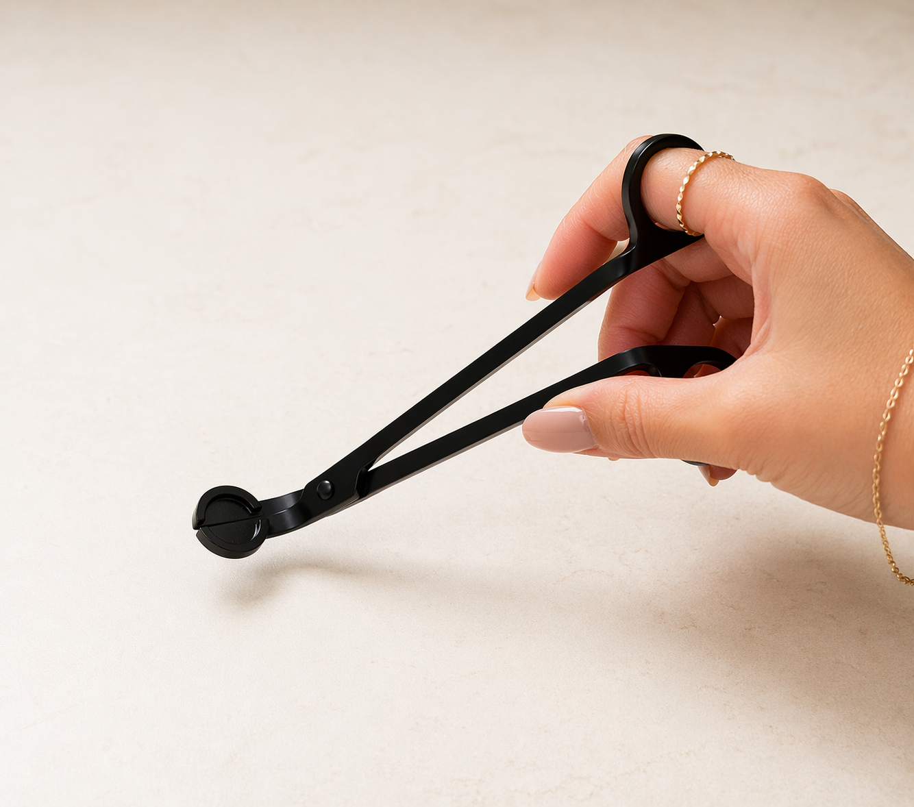 APARADOR DE PAVIO PRETO